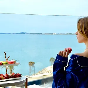 Hotel Esbjerg, Vlorë