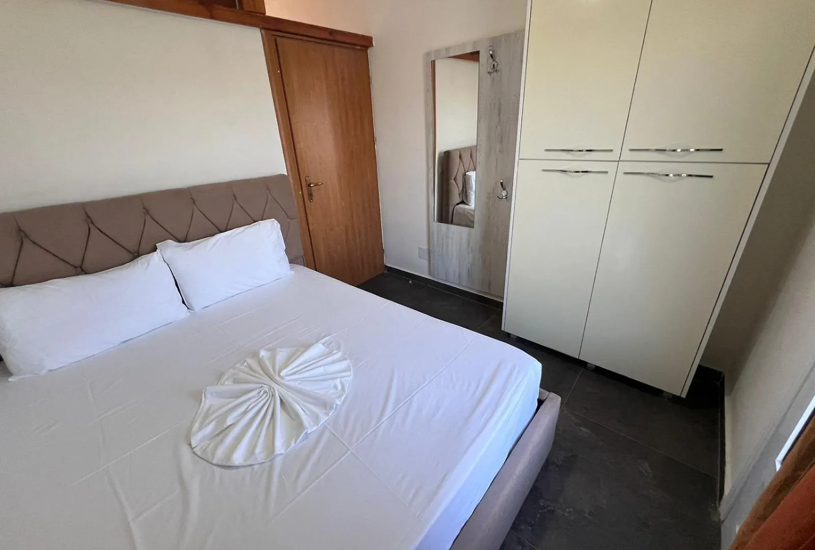 Gasthof Guest Rooms Arbri Vlorë Albanien